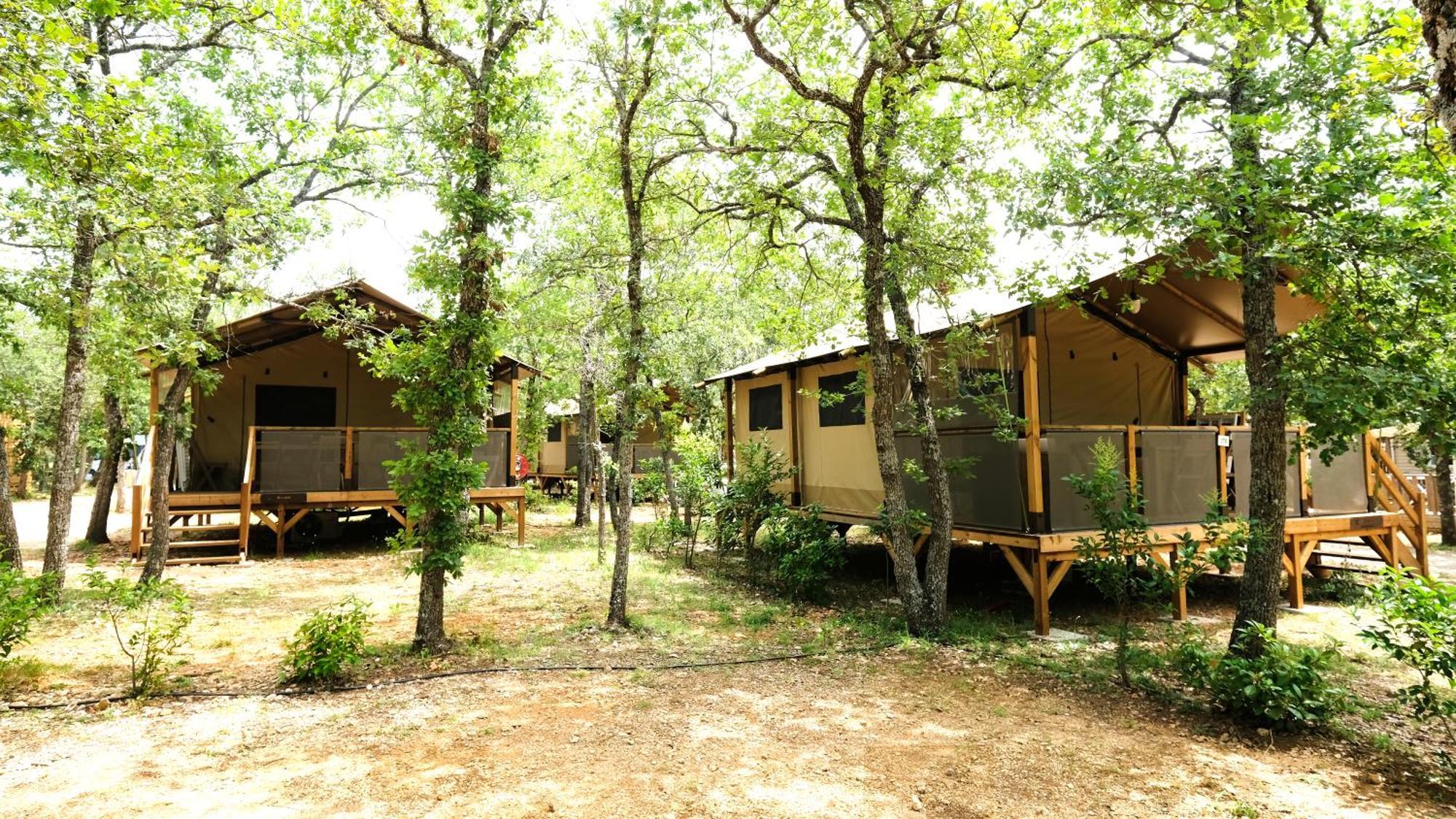 Domaine Les Chenes Blancs Hotel แซงต์-ซาตูร์แน็ง-ดัปต์ ภายนอก รูปภาพ