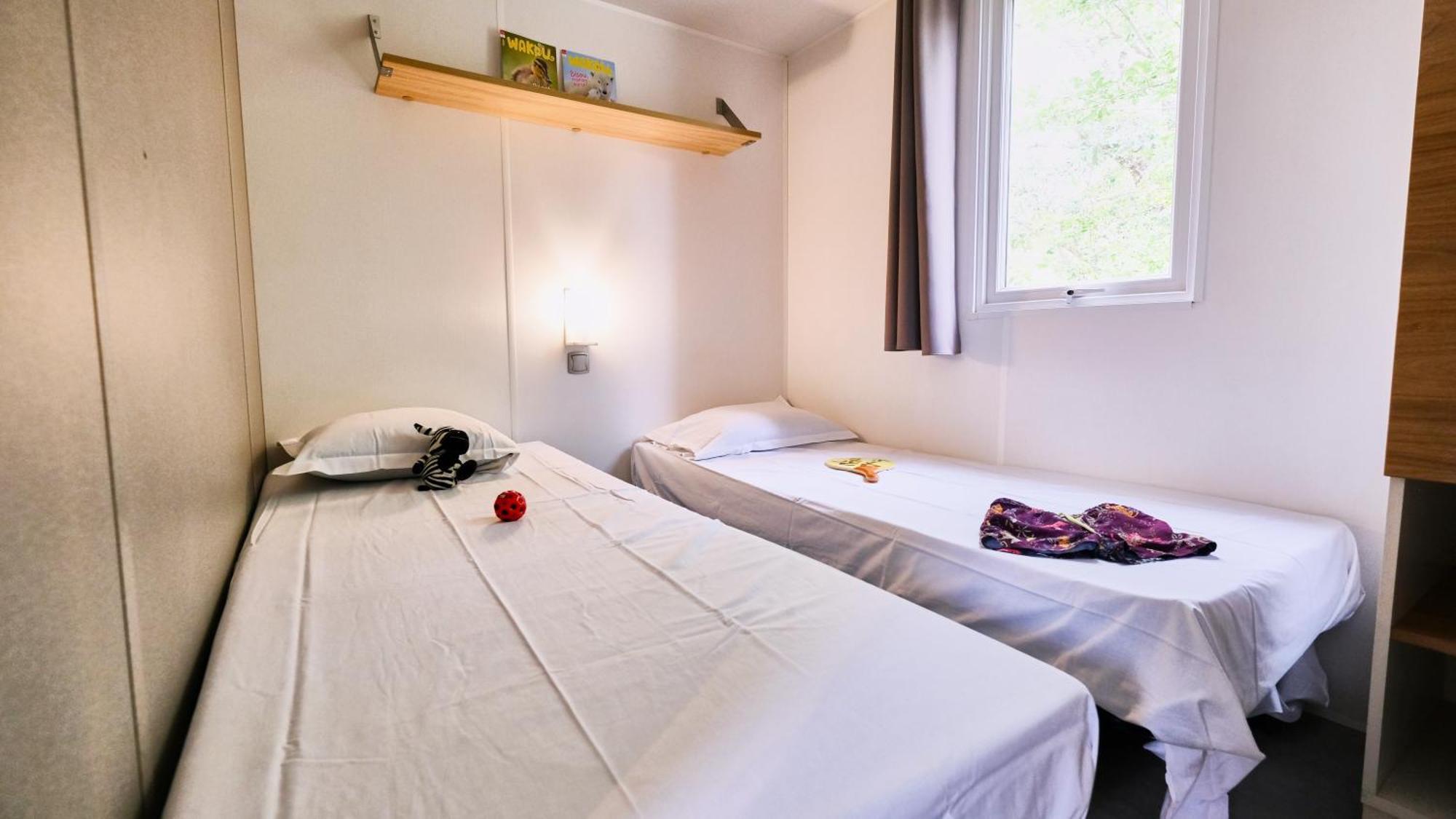 Domaine Les Chenes Blancs Hotel แซงต์-ซาตูร์แน็ง-ดัปต์ ภายนอก รูปภาพ