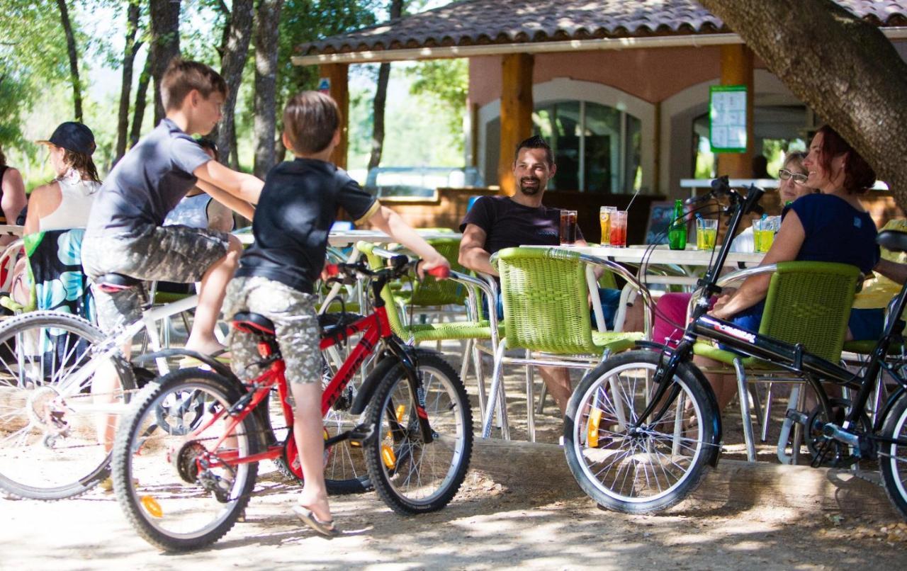 Domaine Les Chenes Blancs Hotel แซงต์-ซาตูร์แน็ง-ดัปต์ ภายนอก รูปภาพ